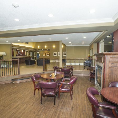 Lakeview Inns & Suites - Edson Airport West Exteriör bild
