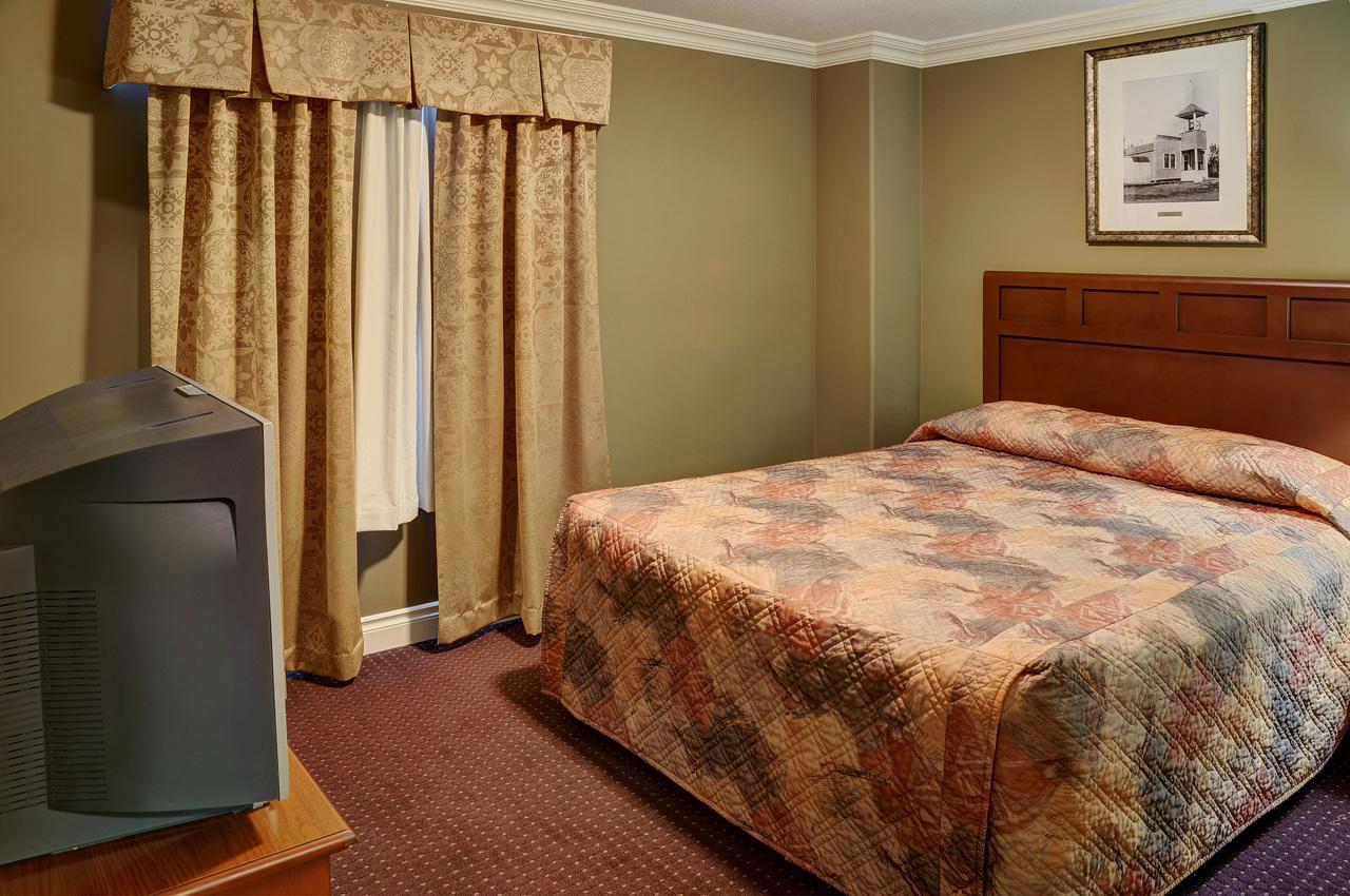 Lakeview Inns & Suites - Edson Airport West Exteriör bild