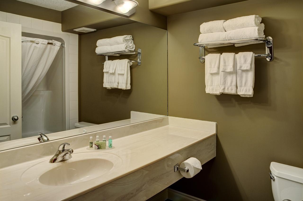 Lakeview Inns & Suites - Edson Airport West Exteriör bild